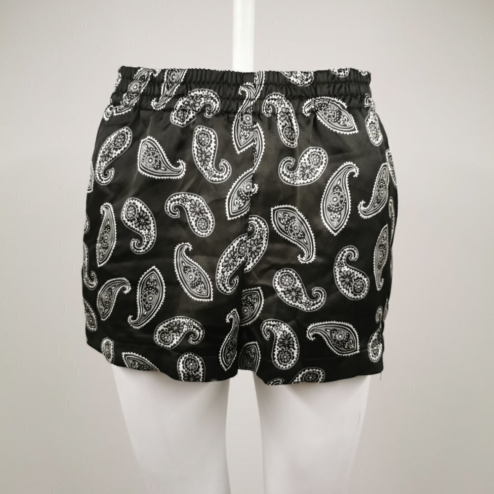 𝅺Forever 21 Paisley Print  Stretch Waist Shorts